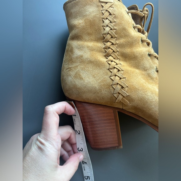 FRYE Suede Lace Up Heels- 8.5 - Picture 9 of 10